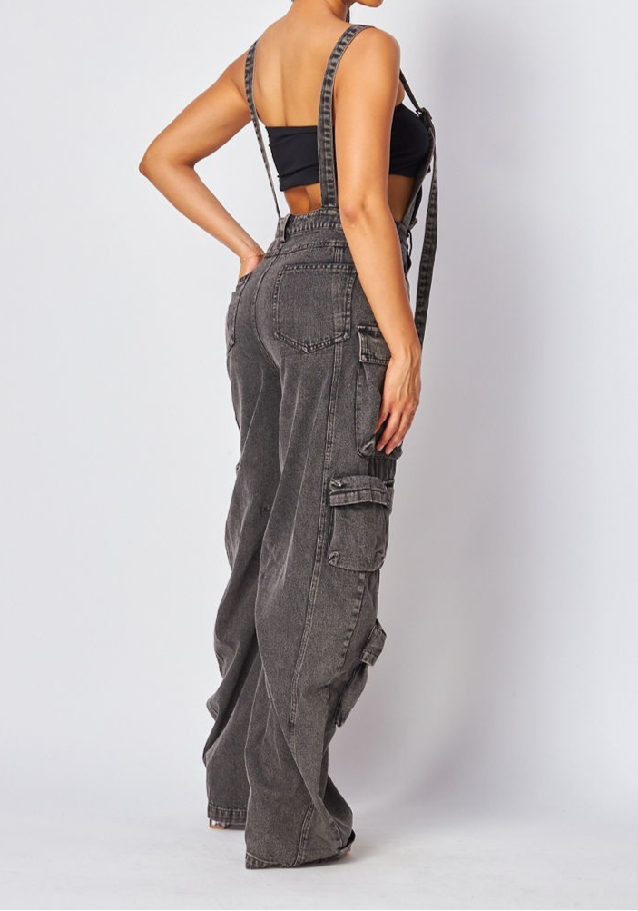 Loose Fit Multi-Balloon Pocket Bib Jumpsuit