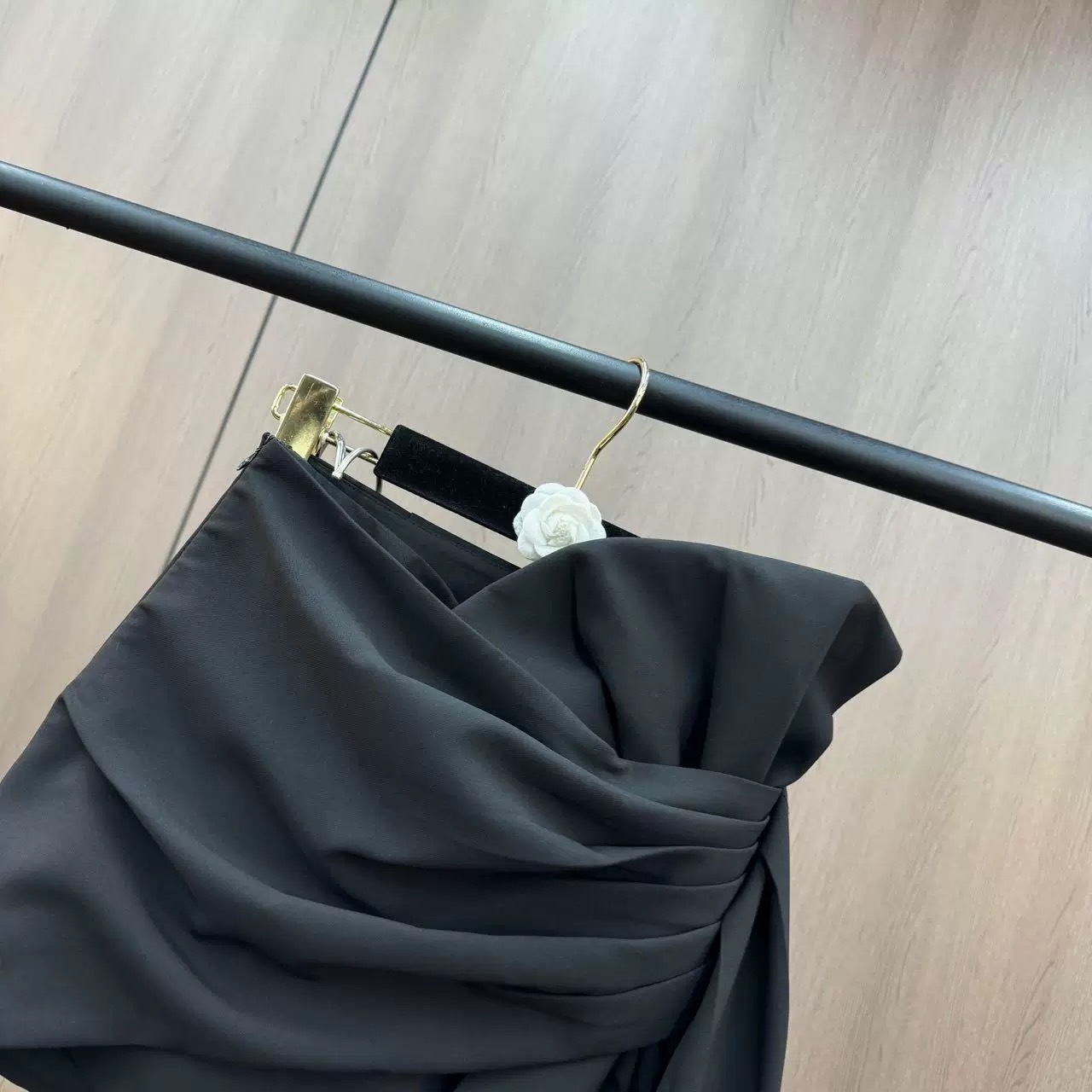 Pleated Ribbon Hip Skirt