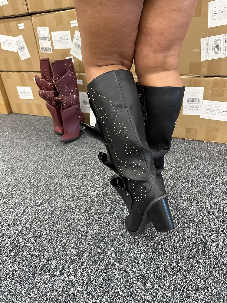 Delvi Removable Boots