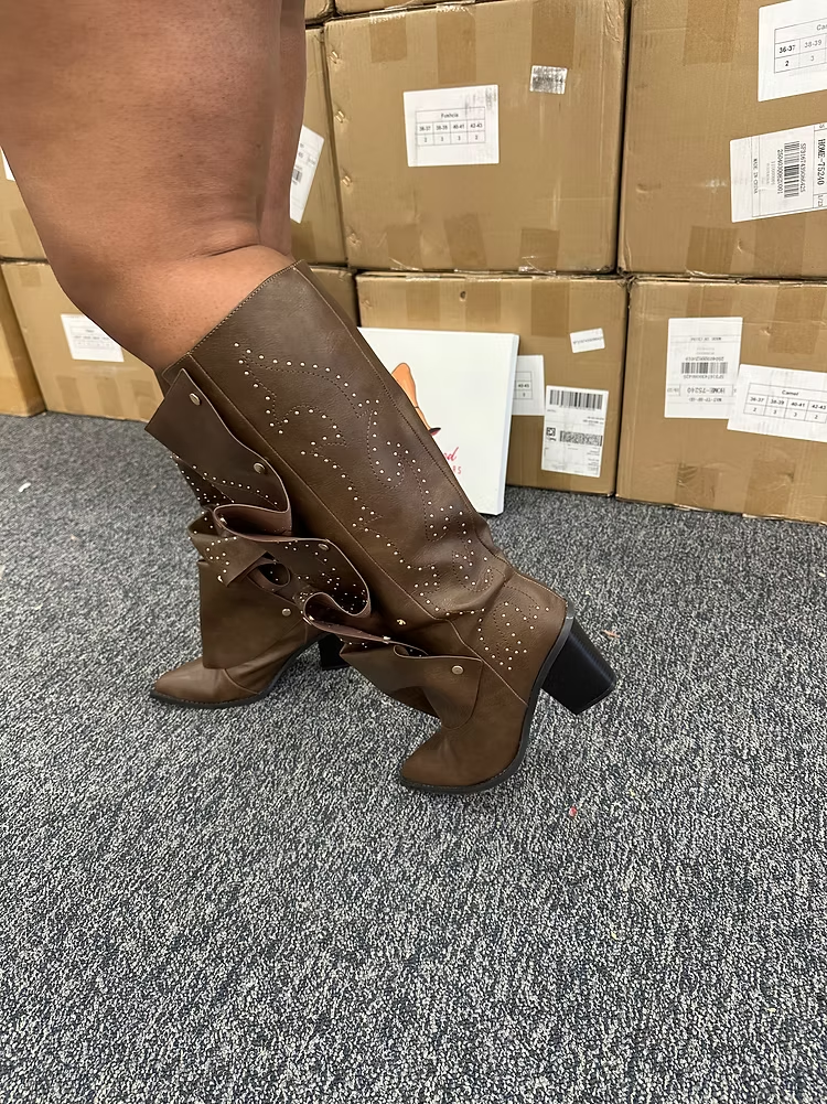 Delvi Removable Boots