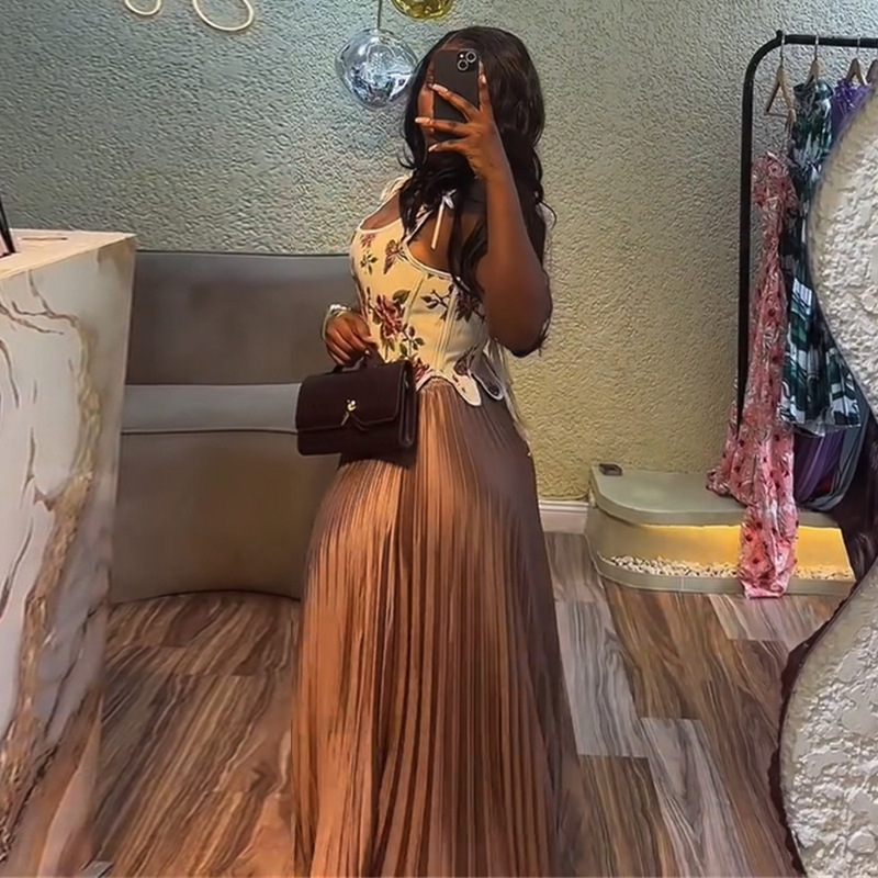 Palace Herringbone Vest & Velvet Pleated Skirt Set