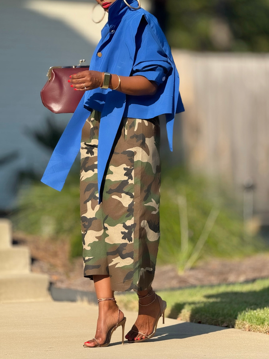 Solid Color Short Jacket & Camo Pants