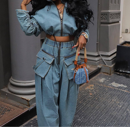 Zip-up Top & Jeans With Large Pockets