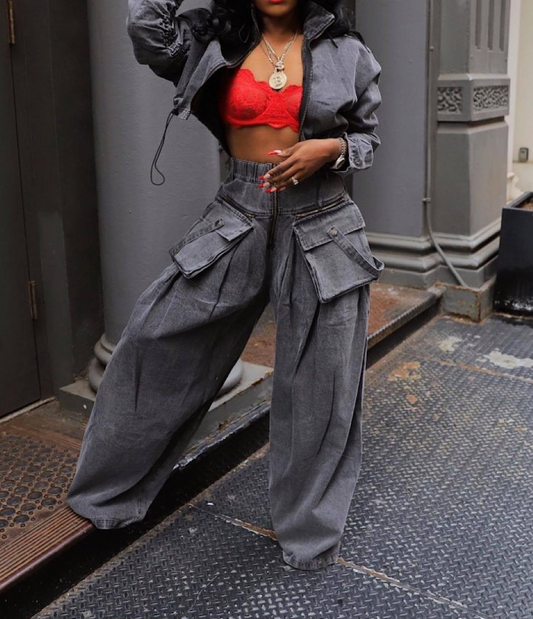 Zip-up Top & Jeans With Large Pockets