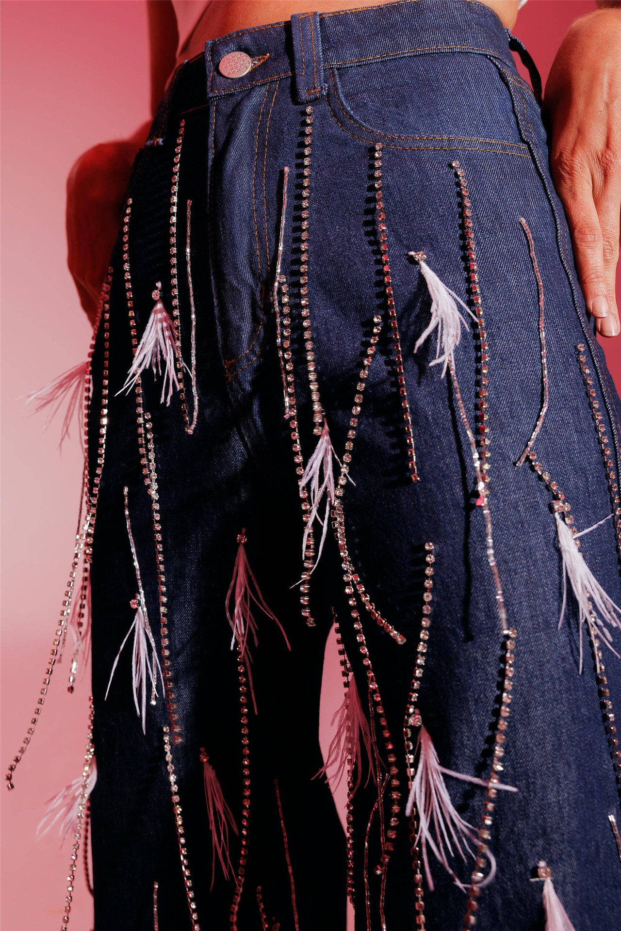Feather Diamond Slit Straight Jeans
