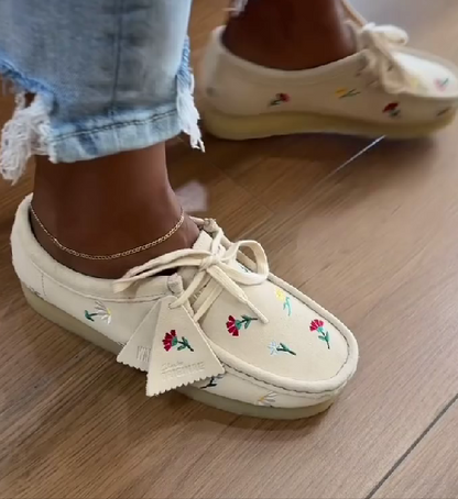 Wallabee Taupe Embroidery Flats