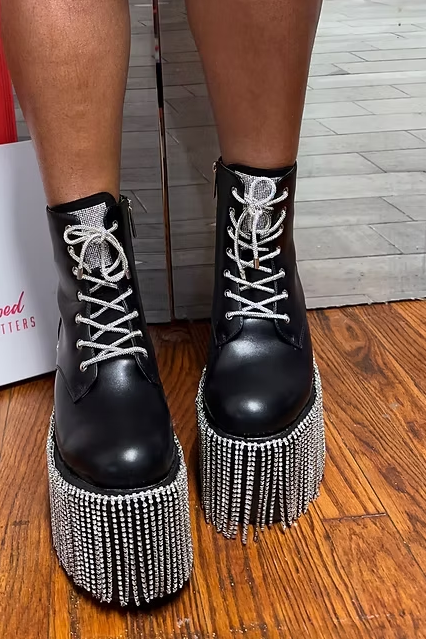 Leather Embellished Lace Stringed Platform Boot
